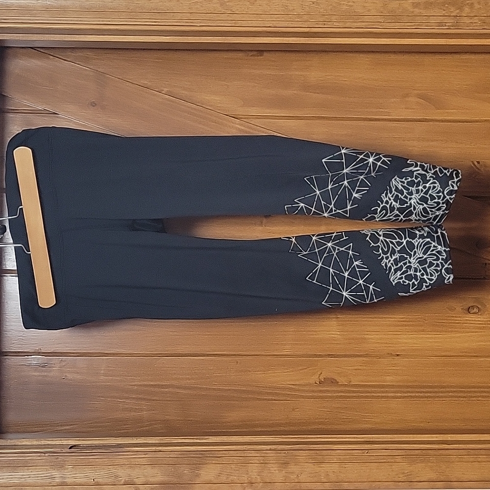 Athleta Black Capri Size Small